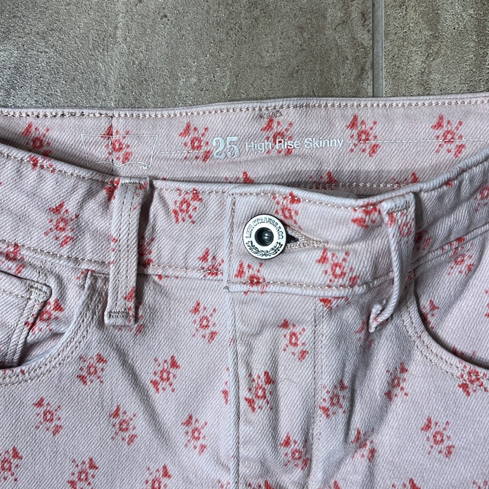 Levi Skinny High Rise Size 25 Patterned - Picture 3 of 5